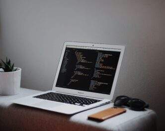  Fusats, the startup redefining payments for AI systems, has demonstrated a groundbreaking use case at the Coinbase Hackathon: enabling an AI agent to autonomously purchase a web domain, pay for it via Bitcoin Lightning, and prepare to deploy content—all without human intervention.