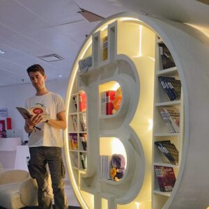 53bca4b1a036762229320579d7e07f1246b2836fe92fbdd76f1b7c59b02ff8f1 scaled e1763509747749