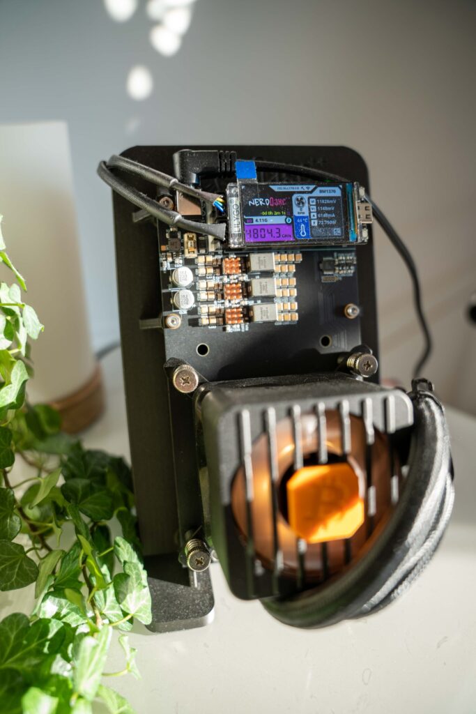 NerdQaxe++ Hydro Review - Home mining with 4.9 TH/s 3 Miner 22