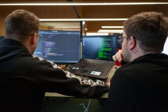 Is the Lightning Network Anonymous? 10 But as adoption grows, a critical question emerges for privacy-conscious users: Is the Lightning Network anonymous?