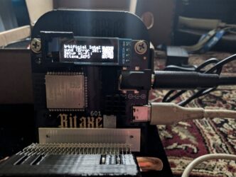 Bitaxe Gamma 601 Review 7 Bitaxe LCD Screen 1