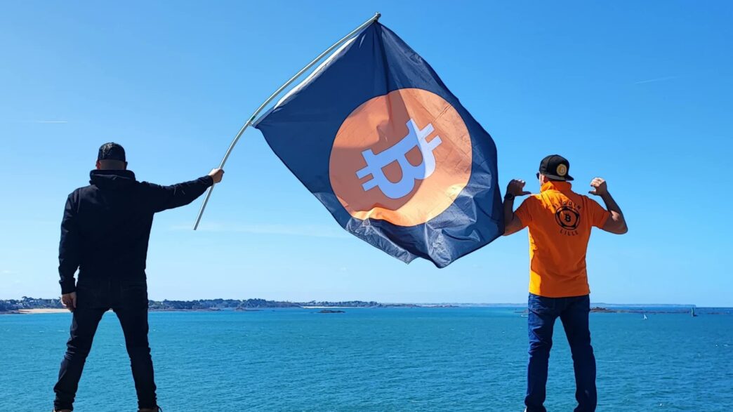 ProfEduStream, maths teacher and Vice-President of the Bitcoin Lille association, sat with us to explain why communities are the actual foundation of Bitcoin — and what it looks like to build one, school by school, handshake by handshake.